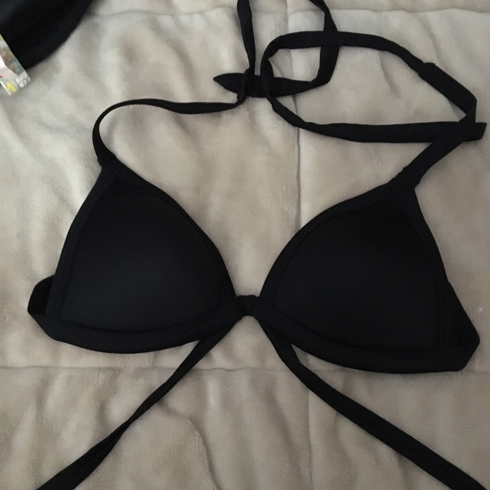 Black bikini top